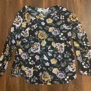 Loft outlet women’s long sleeve floral shirt, size large.